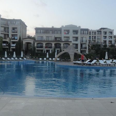 Apartment In Green Beach Resort Kavatsi โซโซโปล ภายนอก รูปภาพ