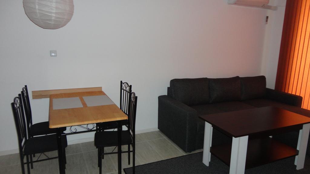 Apartment In Green Beach Resort Kavatsi โซโซโปล ภายนอก รูปภาพ