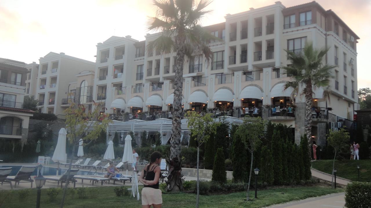 Apartment In Green Beach Resort Kavatsi โซโซโปล ภายนอก รูปภาพ